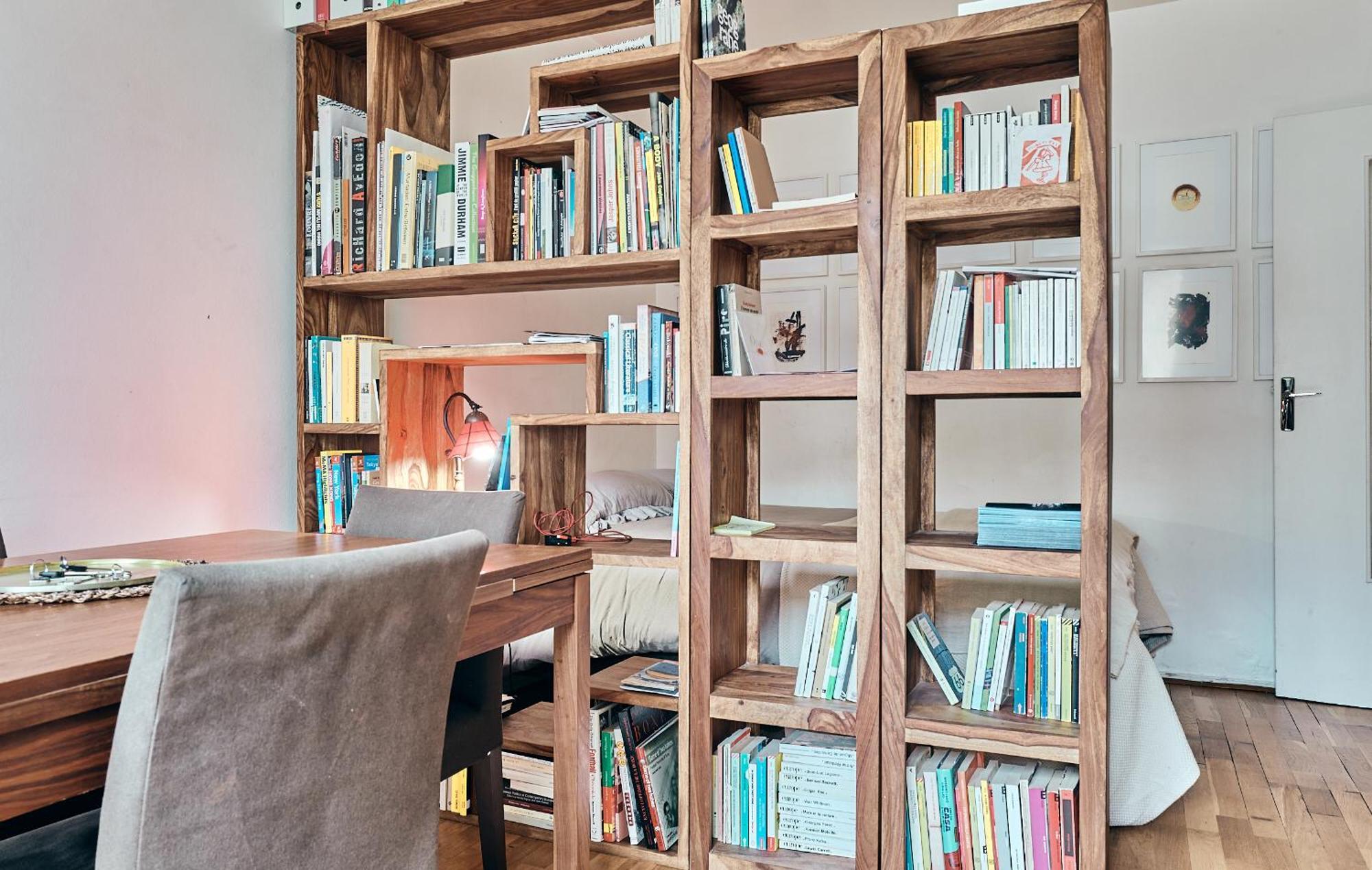 Cozy Small Artist Studio Paris