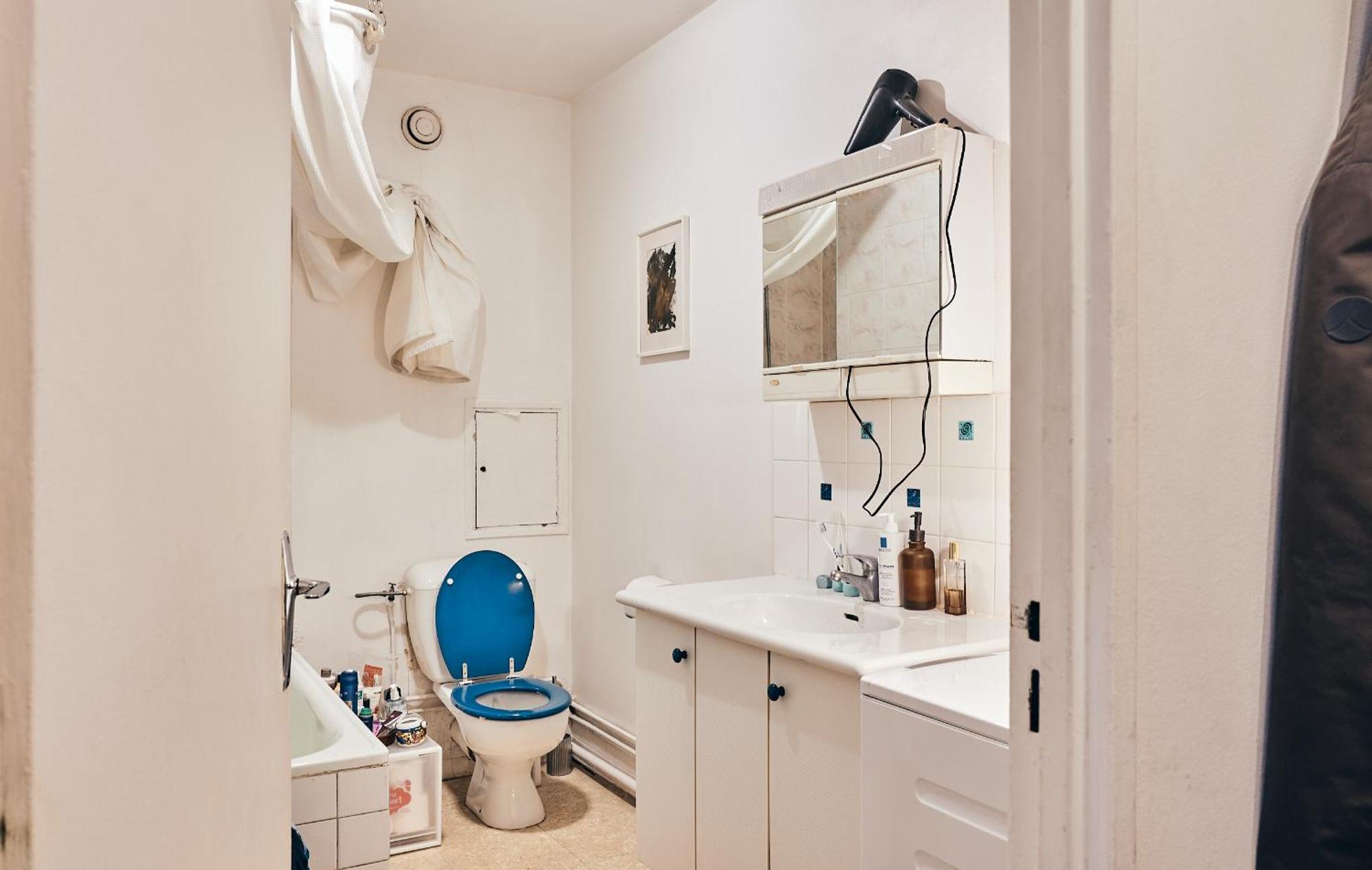 Cozy Small Artist Studio Apartment *