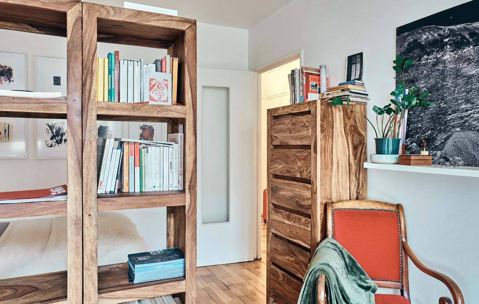 Apartment Cozy Small Artist Studio